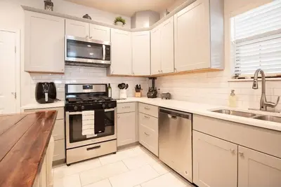Image de Newly remodeled Cozy Home in the Heart of the City