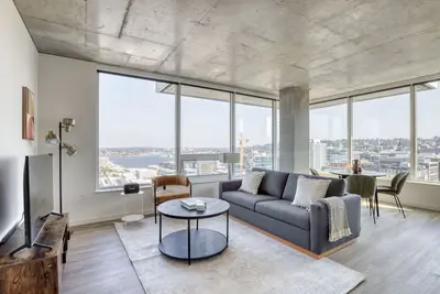 Image de Bright South Lake Union 2br w/ W/D & Roof, nr Lake Union, by Blueground