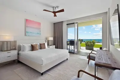 Image de Spacious Oceanfront Condo Prime Eagle Beach Location at O Condo 33 by Bocobay