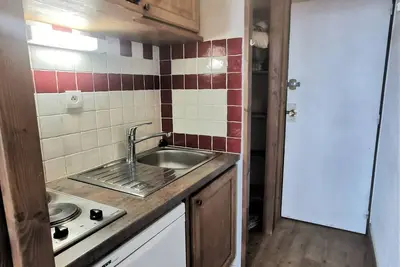 Image de Studio rénové, accès direct aux pistes, balcon, tout confort