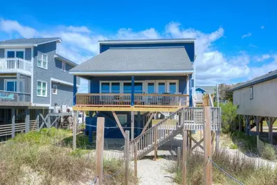 Image de 5br/2 Full & 2 Half Bath Home - Oceanfront, Steps From Beach, Sleeps 16