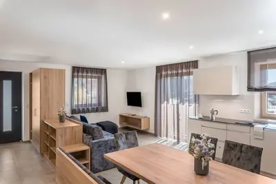 Image de Appartement de vacances \"Aster Moments Apt Marie\" avec vue sur les montagnes, balcon et Wi-Fi.