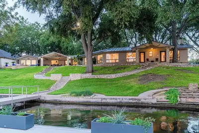 Image de Island Paradise | A waterfront oasis with pool