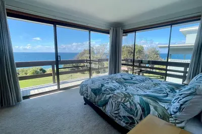 Image de Stunning Clifftop Location - gorgeous ocean views