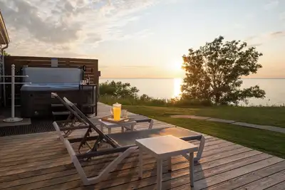 Image de Geneva, Direct Lakefront, Hot Tub, Ohio's Wine Country