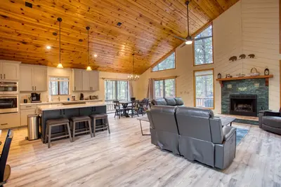 Image de Cozy Newly Renovated Pet Friendly! Pinetop Cabin Retreat at 7300ft Elevation