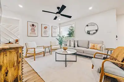 Image de Lux near Downtown|Ut|Airport|Mueller|Dell Children