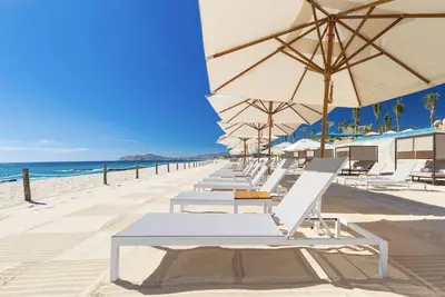 Image de Located on Tequila Cove Beach