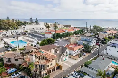 Image de Your \"Carlsbad Cottage\" Awaits! Steps from beach!