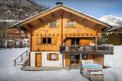 Image de Lodge Le Chevreuil - séjour alpin pour 12, sauna & piscine - Ovo Network