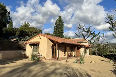 Image de Brand New Hidden Spanish Casita in Vista Hills