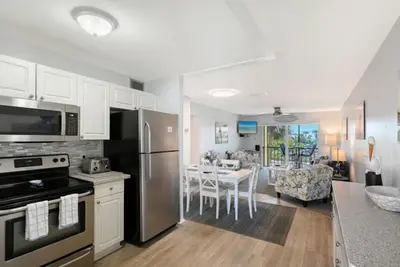 Image de Condo# 205 Siesta Key Gulf view, steps to sand