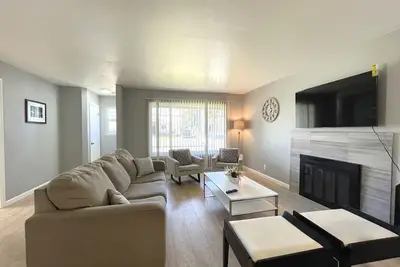 Image de Cozy Spacious 4b2b close to Sjc airport and Sap
