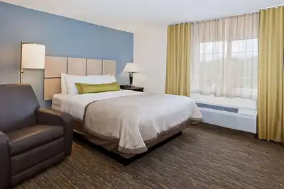 Image de Your Relaxing Getaway Awaits! Family-friendly Room w/ Kitchen, Free Parking