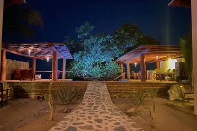 Image de Amazing private beachfront Village