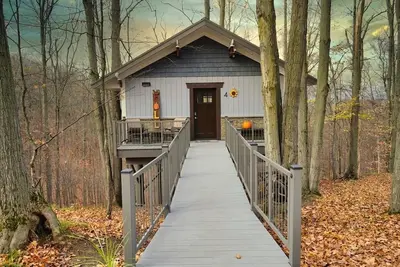 Image de Be at home in the trees.