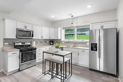 Image de King bed | Crystal Lake | McHenry | Cary | Cozy