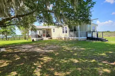 Image de Rural, Pet & Rv friendly house centrally located