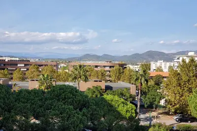 Miougrano 3 Pièces Climatisé 48m2 Balcon, Piscine, Parking, Proche de tout