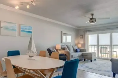 Image de #3-Holiday Sale! Book Now! 2 Br- On the Sand!