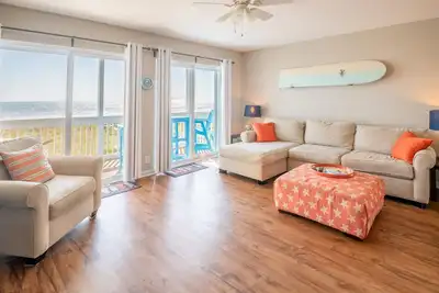 Image de Large Oceanfront condo in a quiet section of Carolina Beach Rentals