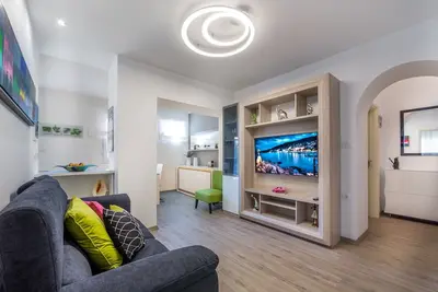 Image de ✔️ 🏠  Beautiful Two Bedroom Apartment  in Icici (Opatija) near the Beach 🏖️