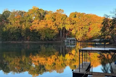 Image de Lake Lanier Livin' In Georgia