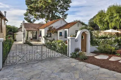 Image de Beautifully remodeled 3 bedroom/2 bath home in the Golden Rectangle