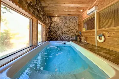 Image de Gatlinburg Cabin w/ Indoor Heated Pool & Hot Tub