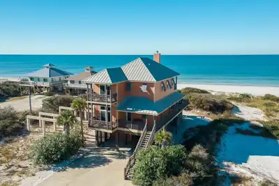Image de Big Swell: Lovely Beachfront 4 Bedroom- Pet Friendly, Sleeps 10!