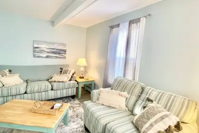 Image de Beachy First Level Apartment Close to Misquamicut and Casinos