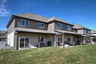Image de 3 Bed-4 Bath Townhome 30 at Waterdance, Indoor/Outdoor Pool, Rec Center+