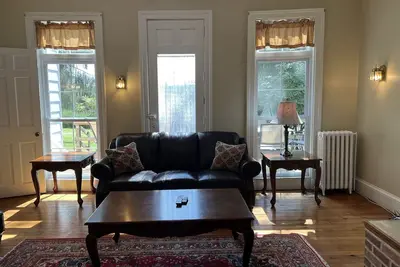 Image de 1860 Spencer House - 6 bedroom / 6 bath home, 10 minutes to Dreams Park