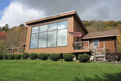 Image de Arnoldson House - Dramatic rolling hill views, modern, spacious great room