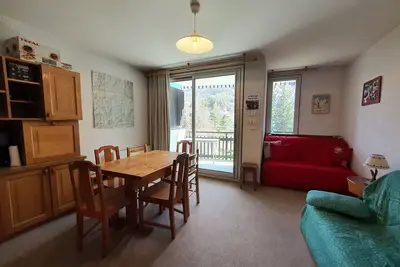 Image de Studio confortable au centre de Villeneuve avec parking et accès rapide aux pistes
