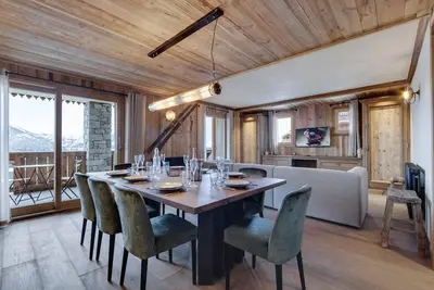 Image de Appartement moderne avec balcon, proche des pistes, parking et Wifi
