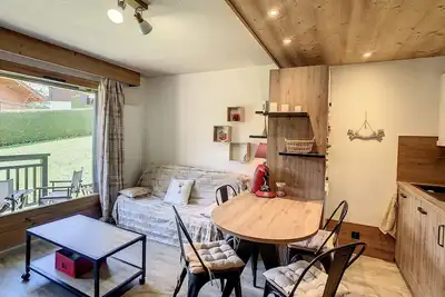 Charmant 2p à Combloux avec terrasse, parking et casier à ski