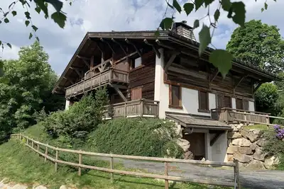 Image de Appartement type chalet vieux bois face aux pistes de Princesse