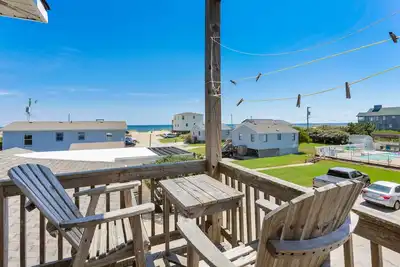 Image de Beach, Sunrise, Views, community pool!