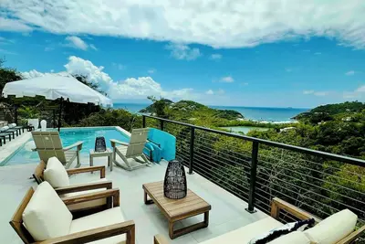 Image de Newest House on St John! Gorgeous! ! Secluded Pool, 6 min from ferry, Sleeps 12