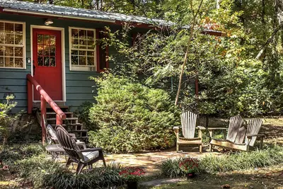 Image de Mentone's favorite Cozy Cabin! In the heart of Mentone: In Town but Far Out
