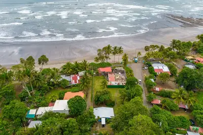 Image de Little, cozy house near to the beach.