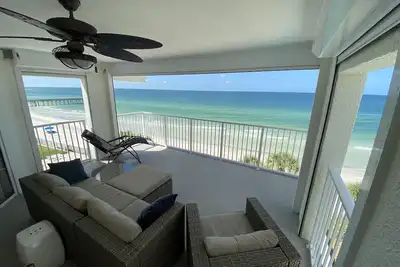 Image de Penthouse Beachfront Condo Giant Balcony Overlooking Beach View Gorgeous Sunsets