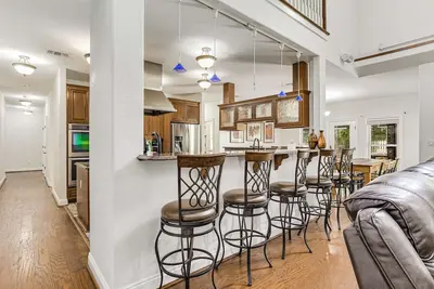 Image de Where Groups Gather to Relax, Restore & Celebrate - Events are welcome. 8400sf