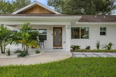 Image de Price Reduced And\nONLY A Few Minutes From The #1 Beach In The Us! ! !