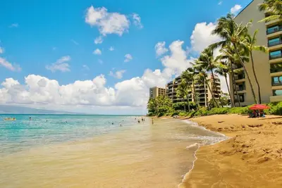 Maui Beachfront Resort Oasis