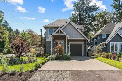 Image de Upscale and quiet new home in Lake Oswego with amazing Patio
