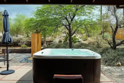 Image de Tranquil, Private, Hot Tub, Fireplace, Outdoor Shower & Desert Views