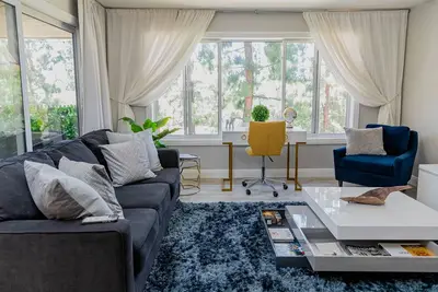 Image de Chic Nest parent’s favorite! Irvine, Laguna, Best location!