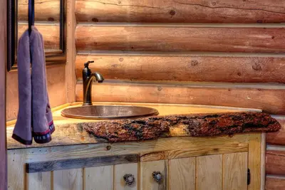 Image de Cozy Horny Toad Log Cabin